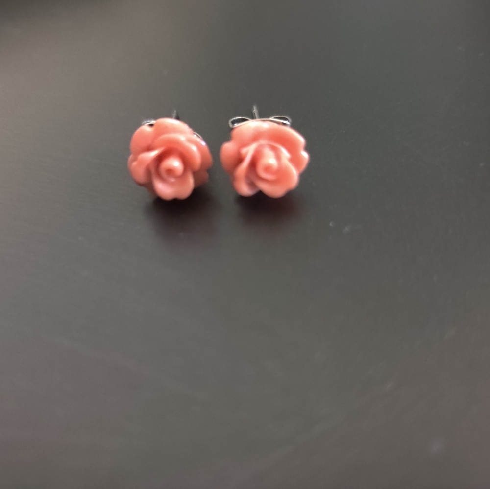 Earings - Picture 3 of 4
